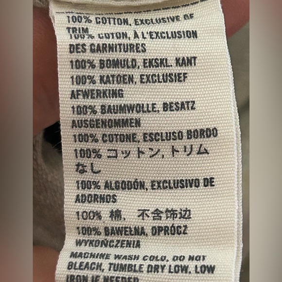 Abercrombie & Fitch Men’s XL Muscle Fit V-Neck Sweater - Picture 5 of 8